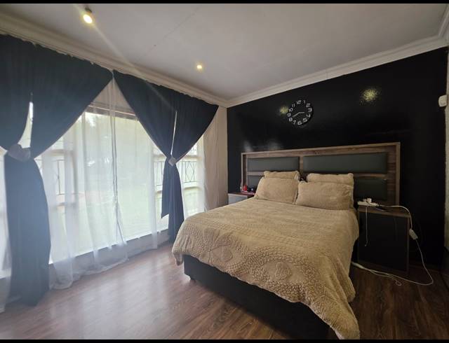 4 BEDROOM HOUSE FOR SALE IN BUYSCELIA